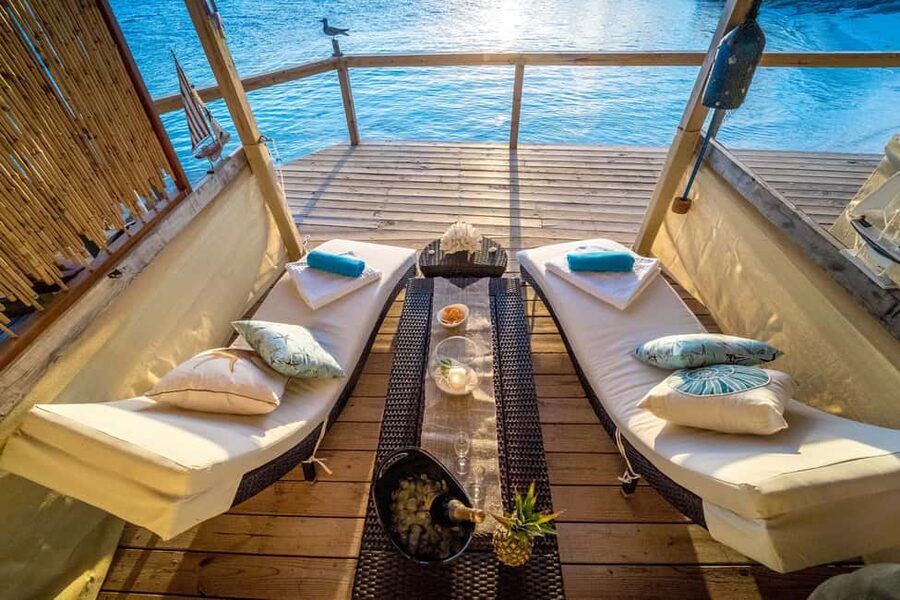 Pearl Island: Private Ocean View Cabana with Lunch - Settling Into the Two-Person Cabana