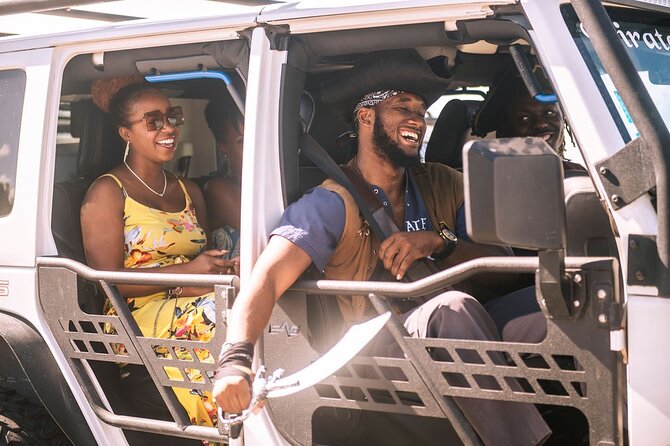Pirate Jeep Sightseeing Adventure! - A pirate-themed way to get your Nassau bearings