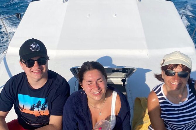 Private 38' Defender Sportfishing/Swim with Pigs in Nassau - A second reef, beach, or a change of pace