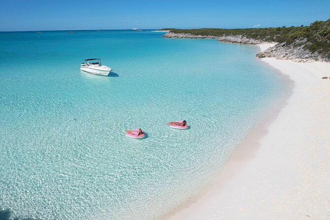 Private 4-Hour Rose Island charter Snorkeling Turtles & Beaching - Lunch at Footprints Beach Bar & Grill