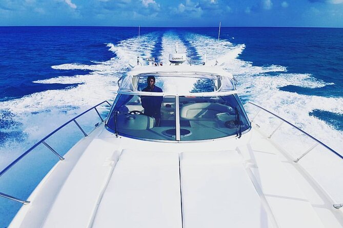 Private Beach Day / 50ft Sun Seeker or 33ft Boat / 1-10 Guests - A private boat day from Nassau