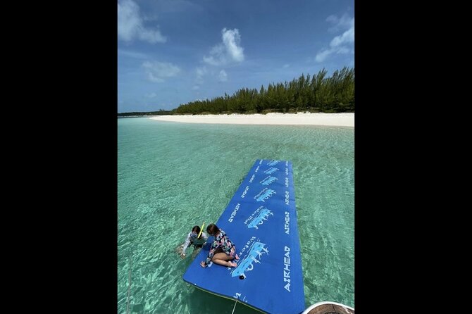 Private Beach Day / 50ft Sun Seeker or 33ft Boat / 1-10 Guests - Who should book this charter?