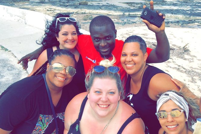 Private City Tour in Bahamas - Rum cake, bush tea, and Bahamian flavors