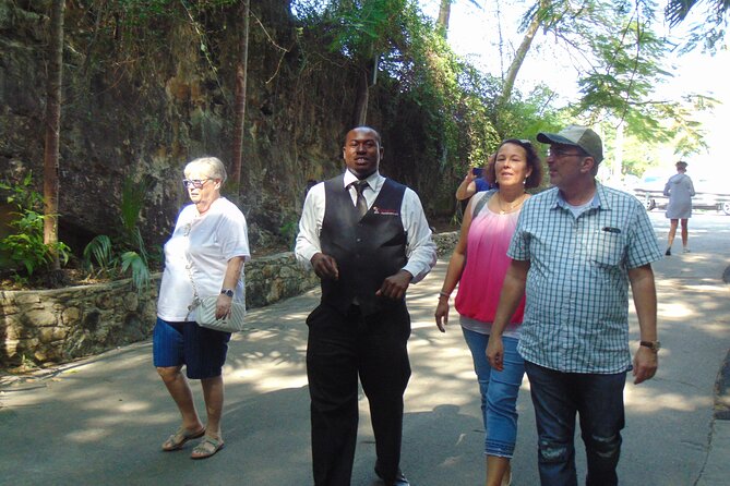 Private Guided Island Tour in Nassau Bahamas -Free Wifi & Drinks - John Watling’s Distillery for rum and a short break