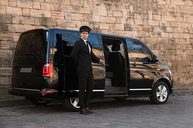 Private One-way Transfer Lynden Pindling Airport To Nassau - Leaving Lynden Pindling International Airport