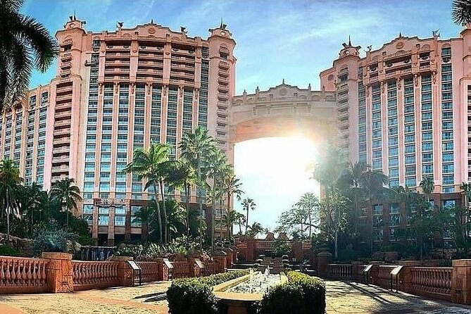 Private Roundtrip Sedan Airport Transfer to Paradise Island - Booking details, weather, and cancellation