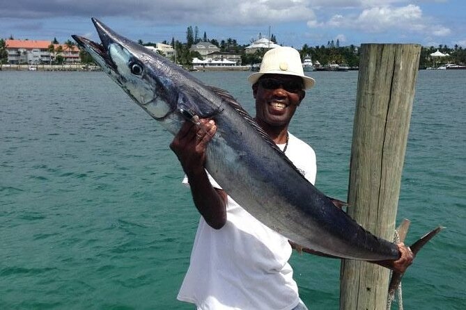 Private Speed Boat for Snorkeling or Fishing in Nassau - 34ft - Fishing with the captain’s local guidance
