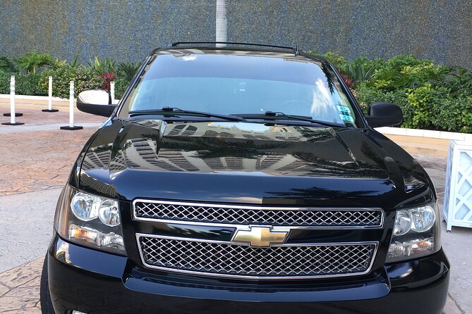Private SUV One way Airport Transfer/Grocery & Liquor stop included - Key points at a glance