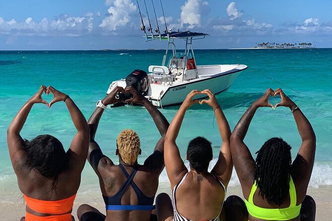Rose Island Half-Day Snorkeling Cruise - Swimming with green turtles at Green Cay