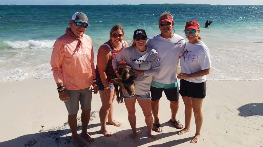 Rose Island: Pig Beach, Snorkeling, Sea Turtles, Beach - Soft sand and clear turquoise water