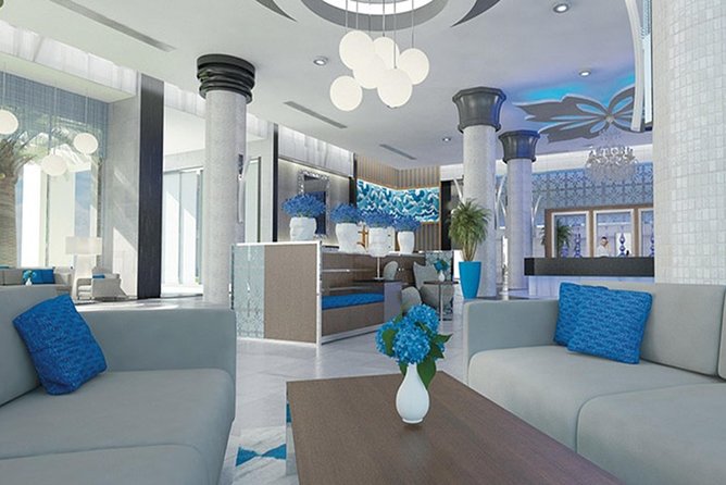 Round trip Airport (LPIA) to Atlantis, Comfort Suites, Warrick, Harbourside, RIU - The 30 to 45 minute ride across New Providence Island