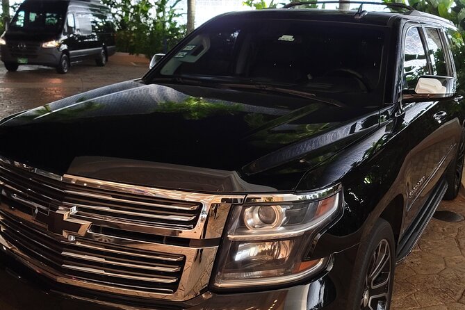 Round trip Airport Private Transfer (Nassau Limousine) - What to enter when you book