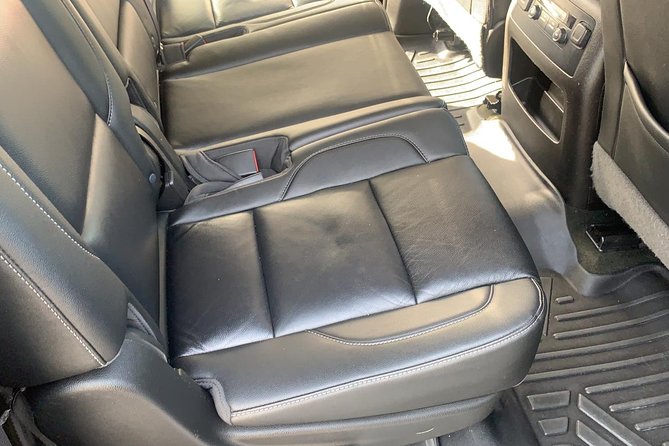Round trip Airport Private Transfer (Nassau Limousine) - Sedans, SUVs, and the luggage question