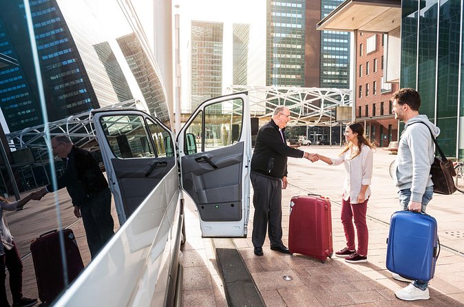 Round-Trip Airport Transfer Viva Club Fortuna Freeport - Why the flat $30 fare can be good value
