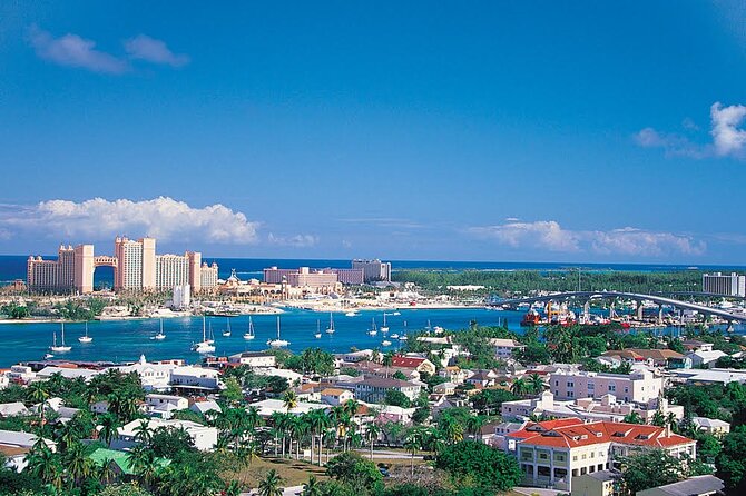 Round Trip Private Airport To Hotel Transfer in Nassau - What the Nassau airport arrival is like