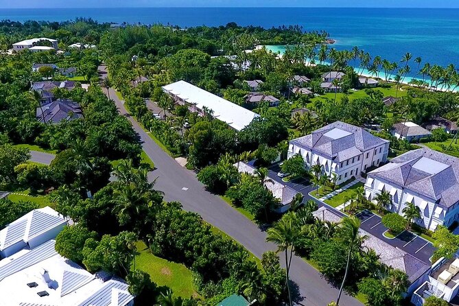 Round Trip Private Airport To Hotel Transfer in Nassau - The drivers make the transfer feel personal