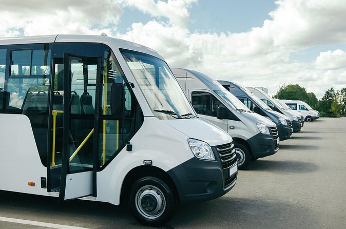 Roundtrip Airport Transfers Grand Lucayan Resort Freeport - The 30 to 45 minute ride to Grand Lucayan