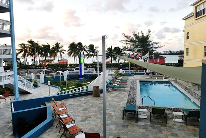 Roundtrip (LPIA) to Magaritaville, Marriott, Holiday Inn, Hilton - What happens when you land at NAS