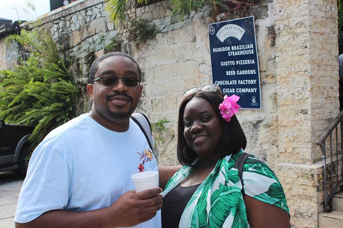 Rum Reggae and Rhythms Tour: Dancing and Cocktails - Bahama Barrels wine tasting