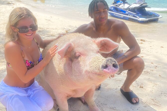 Self Drive Speedboat and Swim with the Pigs - Handling the Boats in Windy Conditions