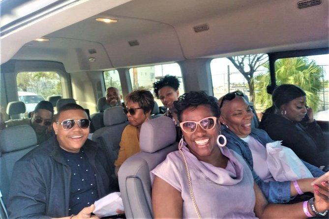 Small Group/ Family Private Roundtrip Airport Shuttle - Communication is part of the value