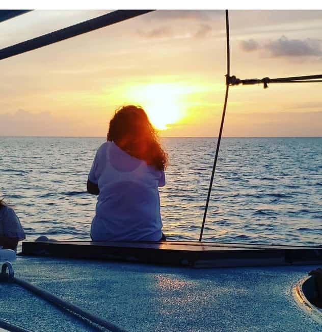Sunset Cruise In Paradise - A barbecue dinner with an island touch