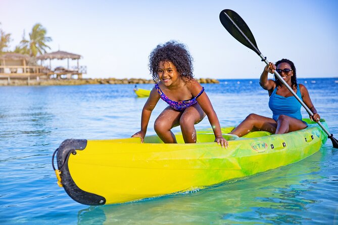 Swimming Pigs and Pearl Island Beach Escape - The pig encounter is the reason to go