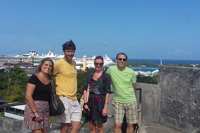 Tasty Rythm and Rock Tour - Fort Fincastle supplies the broad Nassau view