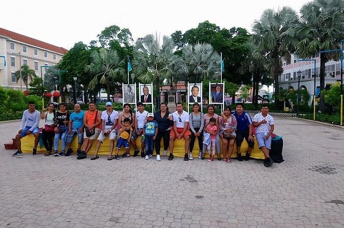 Tasty Rythm and Rock Tour - Junkanoo World explains culture through costumes and music